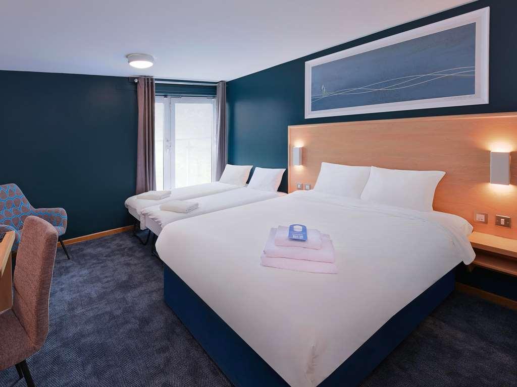 Travelodge London City Airport Room photo