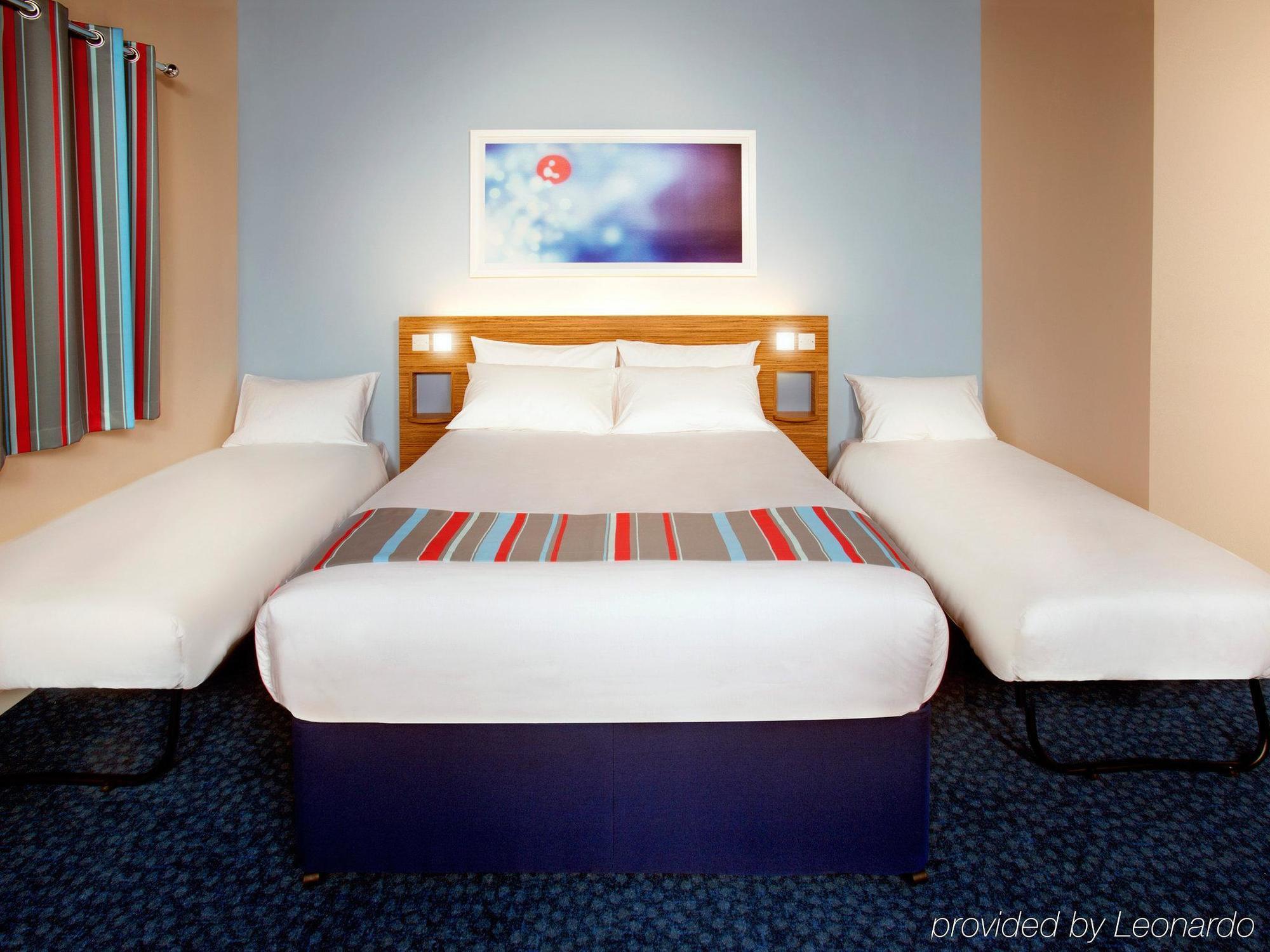 Travelodge London City Airport Exterior photo