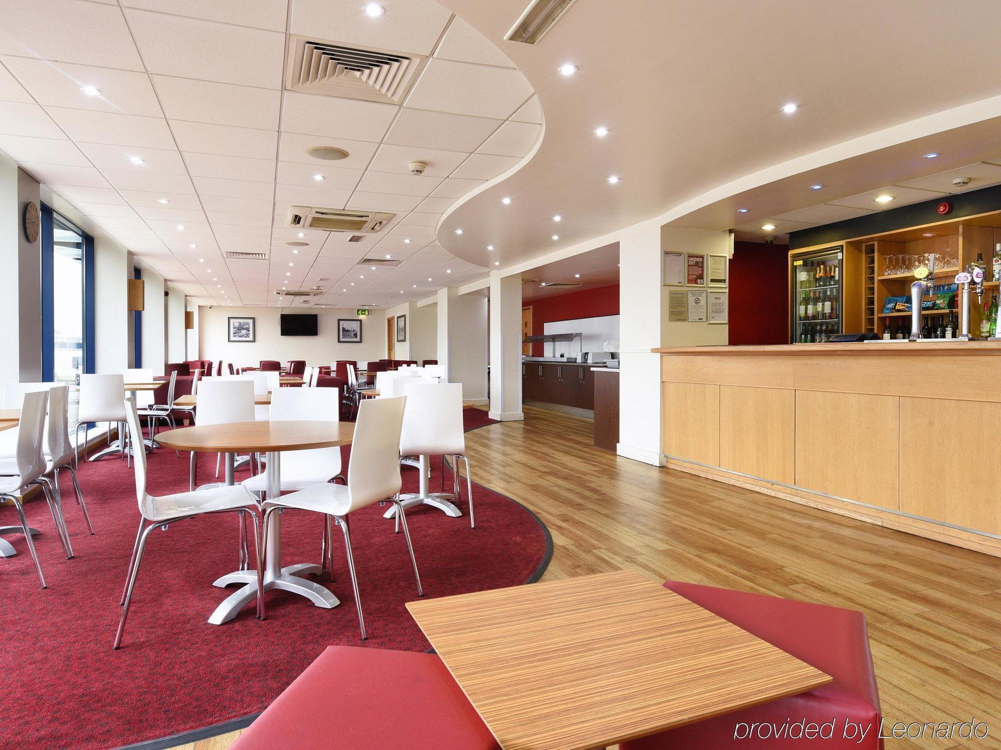 Travelodge London City Airport Exterior photo